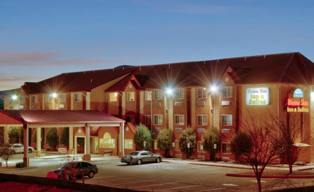 Western Skies Inn & Suites Los Lunas Εξωτερικό φωτογραφία