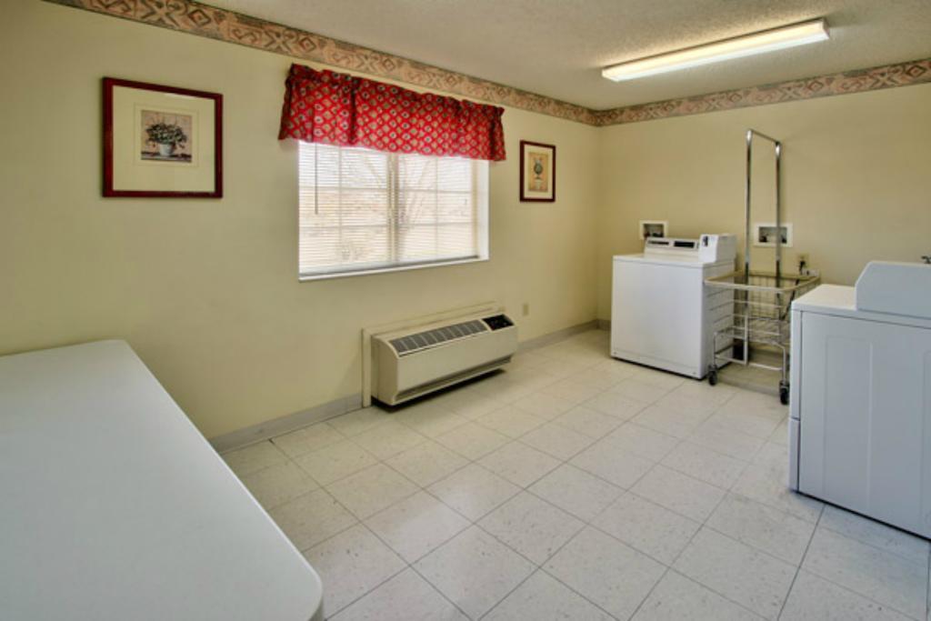 Western Skies Inn & Suites Los Lunas Εξωτερικό φωτογραφία