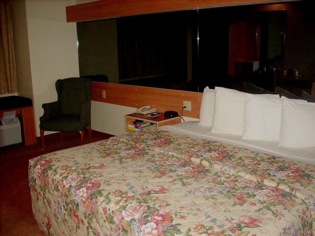 Western Skies Inn & Suites Los Lunas Εξωτερικό φωτογραφία
