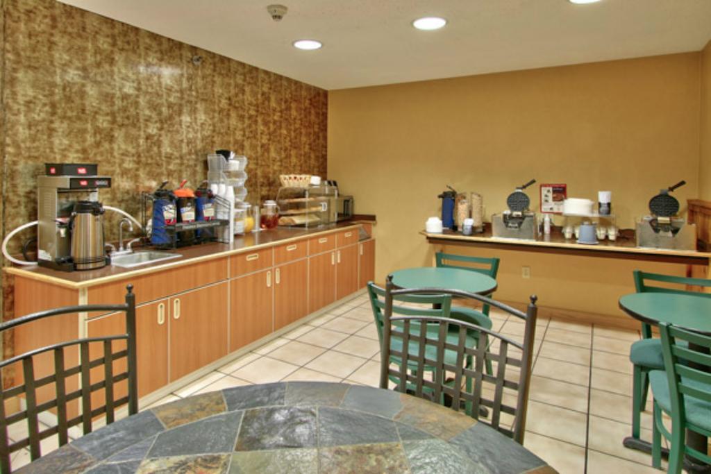 Western Skies Inn & Suites Los Lunas Εξωτερικό φωτογραφία